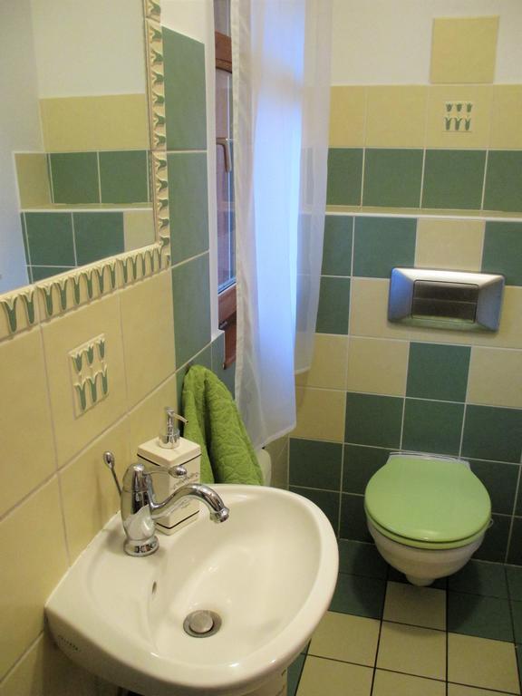 Mediterran Apartman Pécs Buitenkant foto